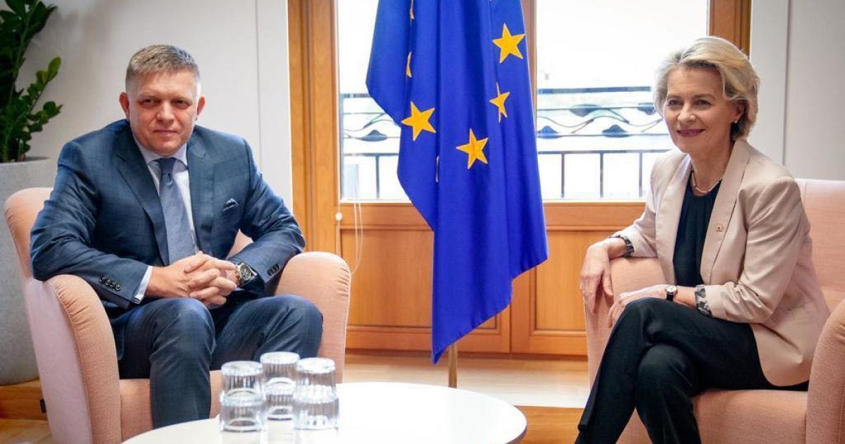 Премьер-министр Словакии Роберт Фицо и президент Еврокомиссии Урсула фон дер Ляен