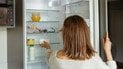 Як прибрати запах у холодильнику