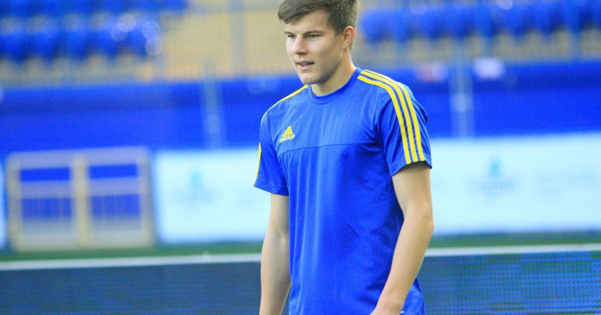 Эдуард Соболь играет в составе "Металлиста" с лета 2015-го.