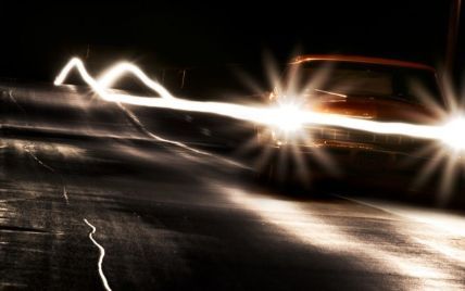 Новые правила для водителей: с 1 октября автомобилисты должны двигаться с ближним светом фар