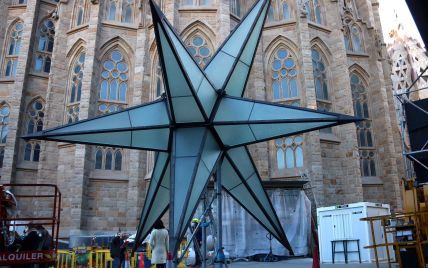 На соборе Саграда Фамилия в Барселоне установили пятитонную звезду с 12 лучами