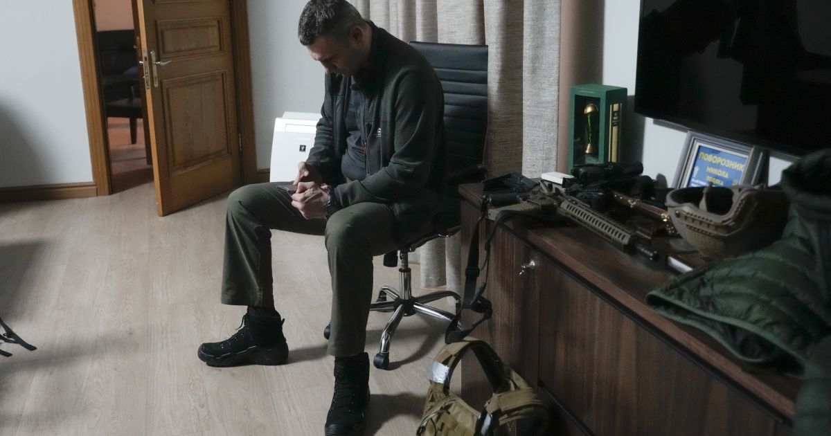 З Києва евакуювали тисячу людей: дітей-сиріт, дітей, дорослих з інвалідністю та тих, хто опинився в складних життєвих обставинах, - Кличко