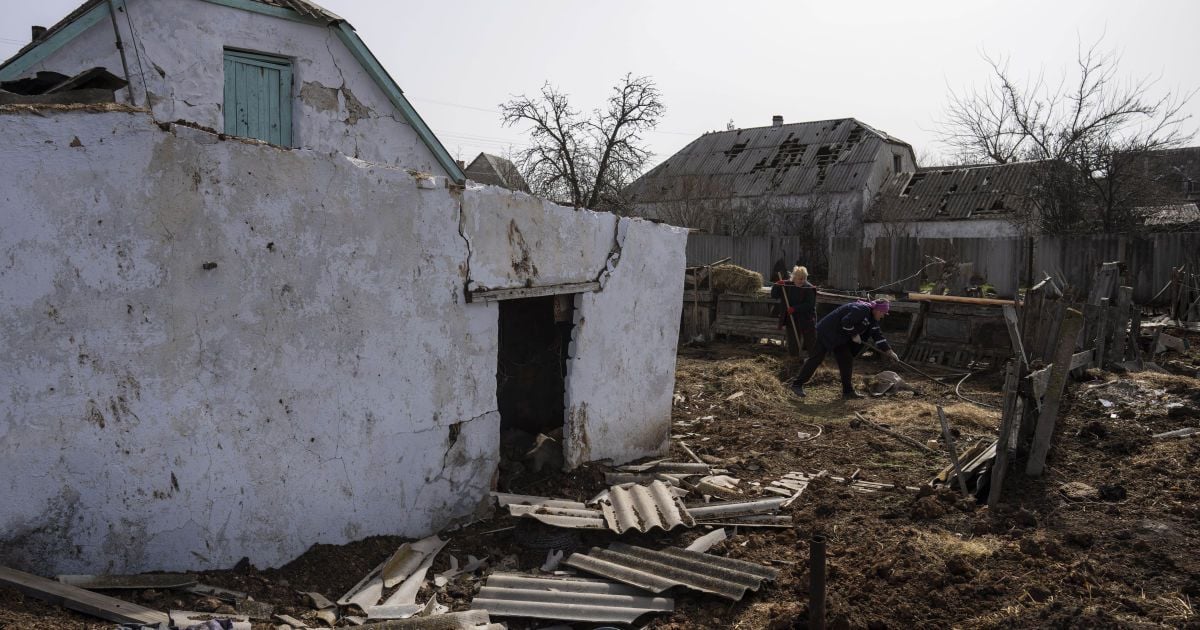 Российские оккупанты подтянули чеченцев, накапливают технику — Гайдай