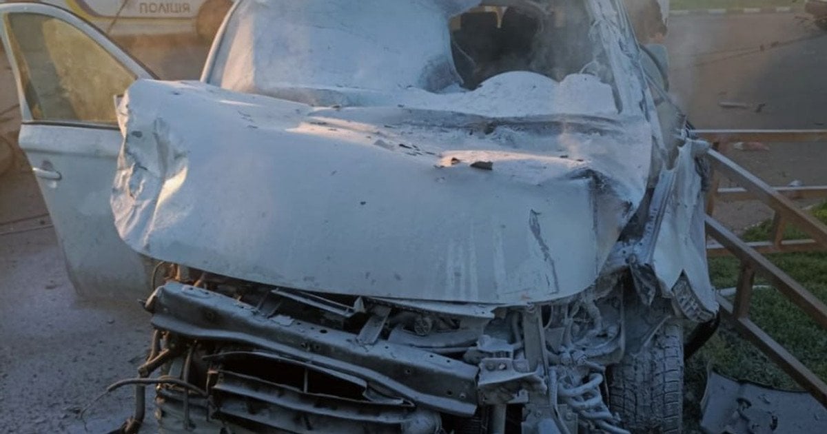 Автівка, у якій перебував поліціянт