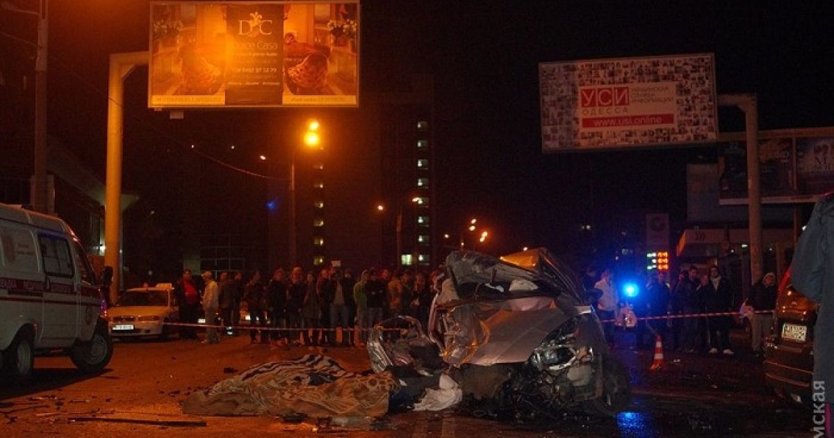 В Одесі сталася аварія, в якій загинули шестеро людей. / © Думская