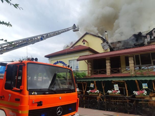 Пожежа у готелі в Трускавці / © Управління ДСНС України у Львівській області