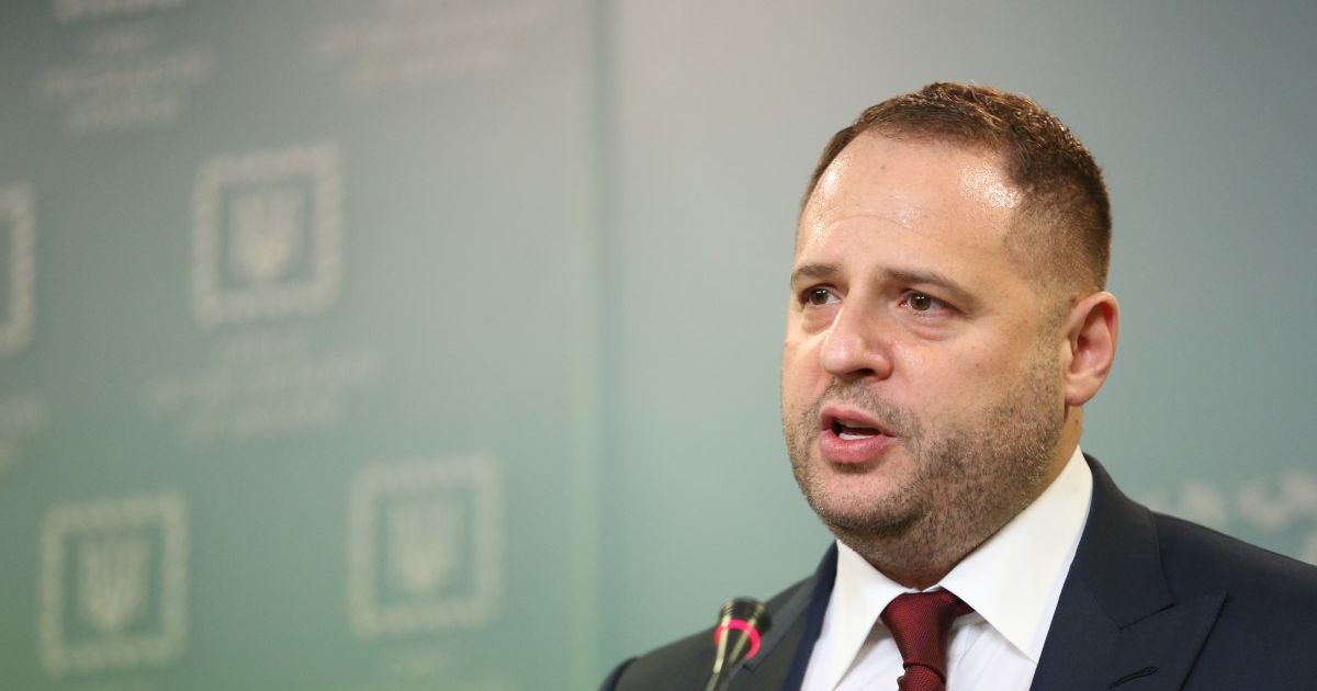 "Абсолютно контролируем ситуацию" Ермак отверг критику по строительству дорог за счет "ковидного" фонда
