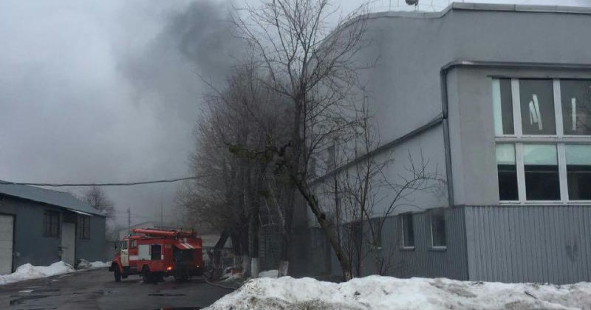 пожежа на складі в Києві на Туполєва_1 / © ГУ ДСНС у Києві