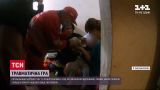 Полуторагодовалого мальчика, который просунул руку в лезвия механической шинковки, удалось спасти