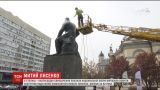 Напередодні "Євробачення" у Києві помили пам'ятник Лисенку та співочий фонтан