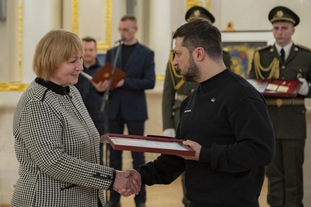 Церемония прошла в Белом зале Героев Украины в Мариинском дворце по случаю Дня украинского добровольца.