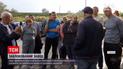 Новости Украины: в Херсоне люди блокируют работу завода, который засыпает микрорайон вредной пылью