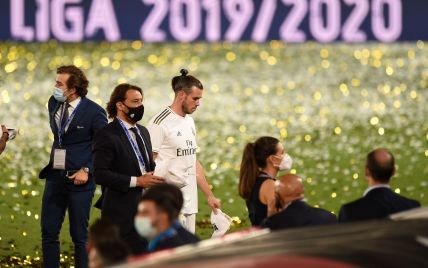 Чемпионство "Реала": Бэйл ехидно улыбался, пока футболисты качали Зидана