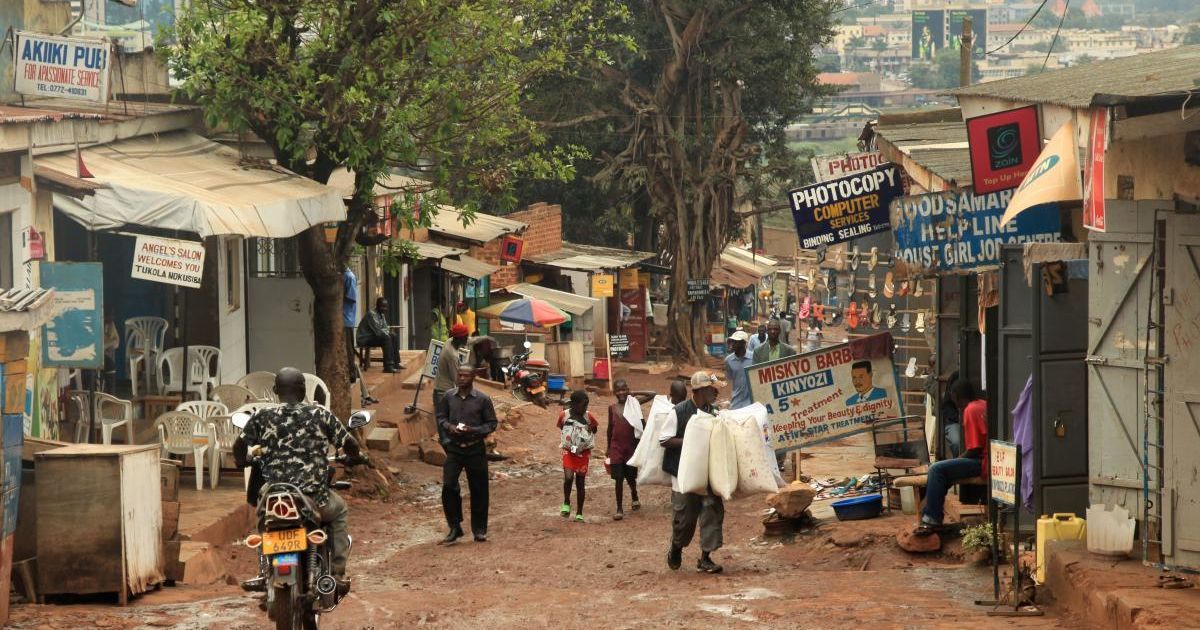 В Уганді бойовики напали на школу: серед жертв діти.