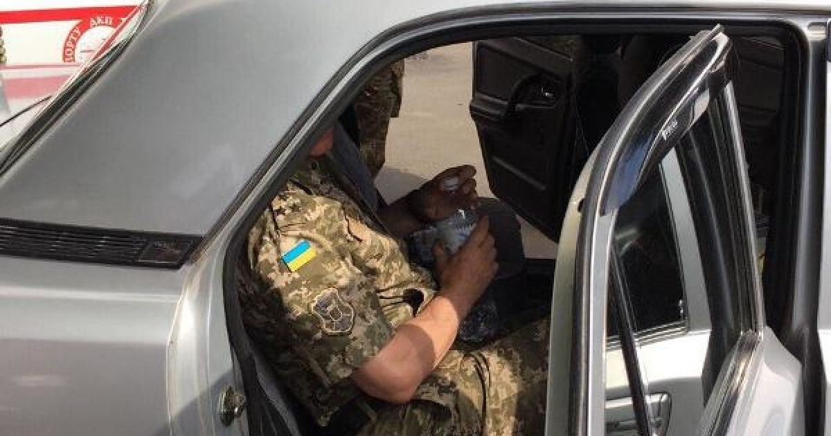 Военный комиссар Одесской области и сотрудник комиссариата требовали от двух призывников 1700 долларов США за уклонение от мобилизации