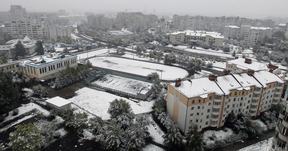 Во Львовской области из-за непогоды почти 50 сел и городов остались без света