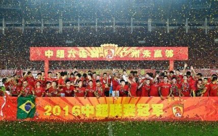 Китайським клубам заборонили платити футболістам божевільні гроші