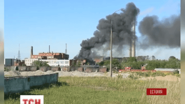 В Эстонии ядовитый дым от пожара на химзаводе угрожает здоровью жителей города Силламяэ