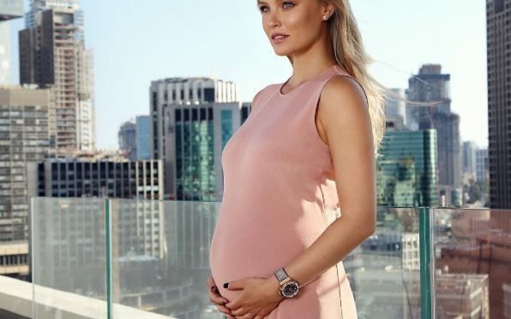 Екс-дівчина Ді Капріо готується стати мамою / © instagram.com/barrefaeli