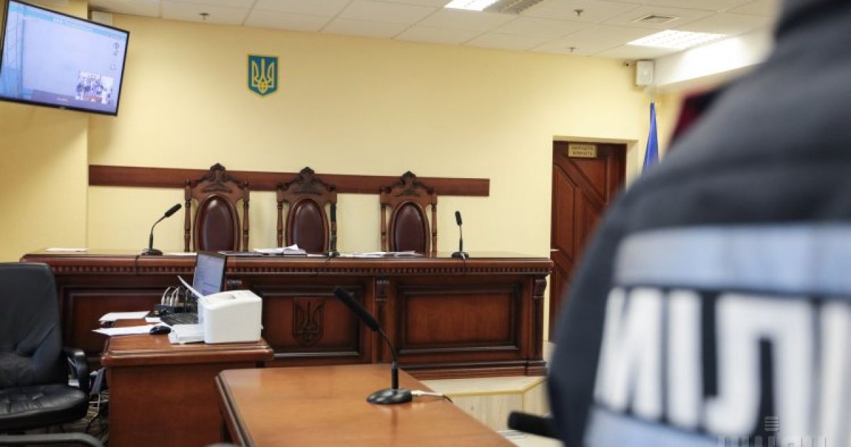 Процес люстрації у судах необхідно завершити