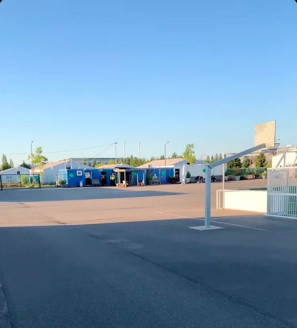 Табір для українських біженців у Німеччині / © скриншот з відео