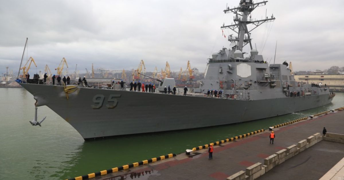 Американський есмінець в Одесі