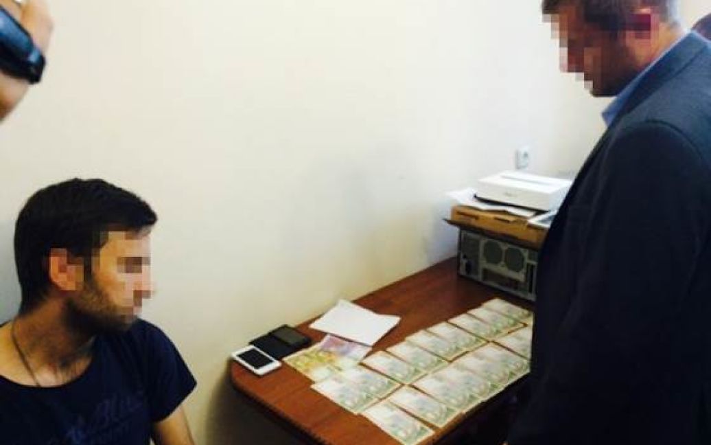 В Киеве за взятки задержали СБУшника, который должен был работать в Антикоррупционном бюро / © Пресс-служба СБУ