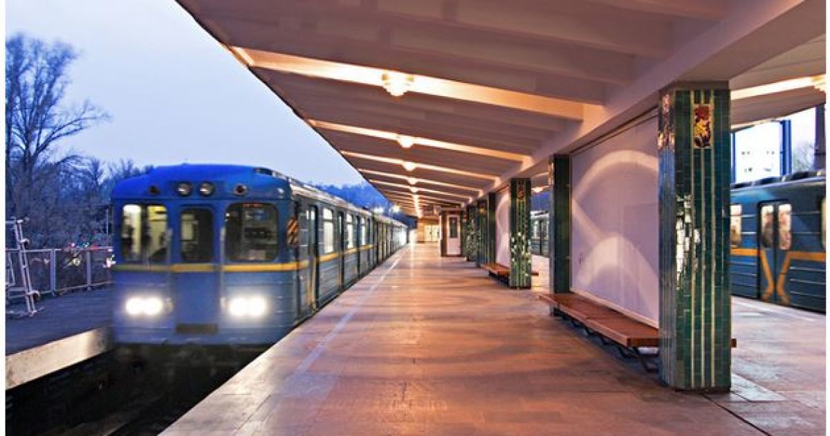У Києві на станції метро "Гідропарк" на Водохреще відкриють другий вихід