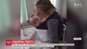 Ветеринар, яка оперує з 4-місячною донькою "на руках", вразила Мережу