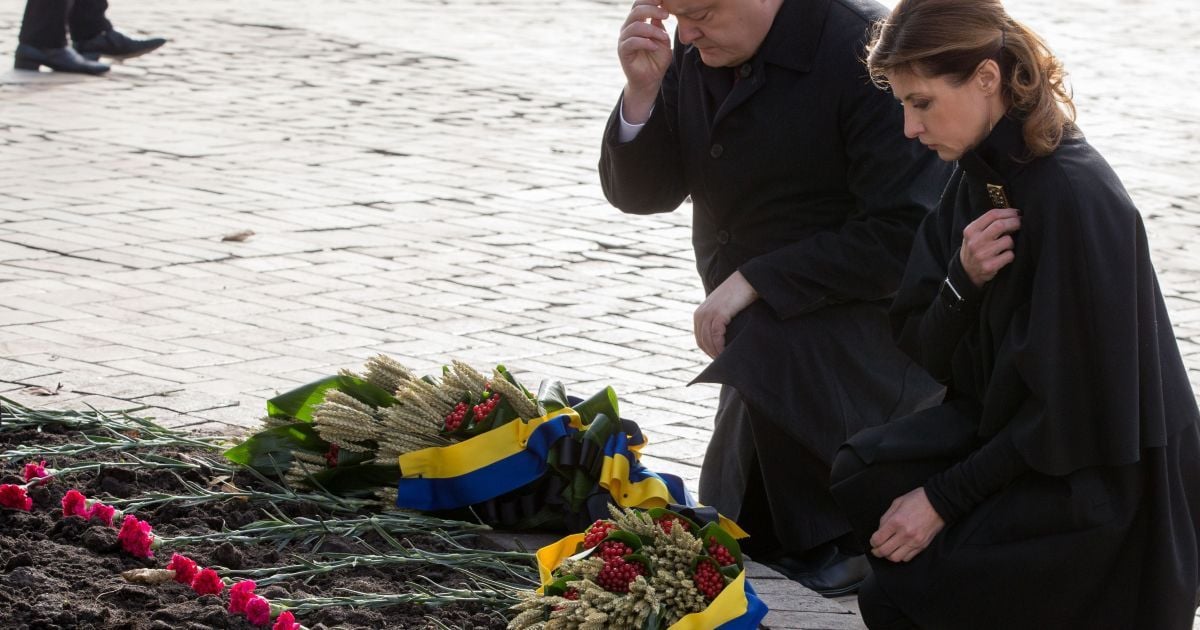 Президентская чета почтила память жертв Голодомора