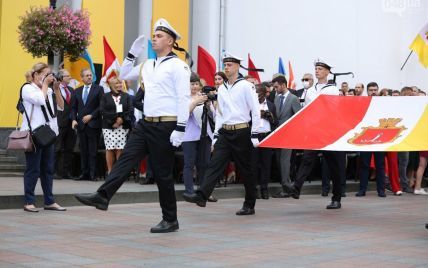 Торт, національний рекорд та концерт: як в Одесі святкують День міста 
