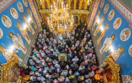 В Хмельницкой области священник УПЦ МП угрожает верующим из-за перехода к ПЦУ - митрополит