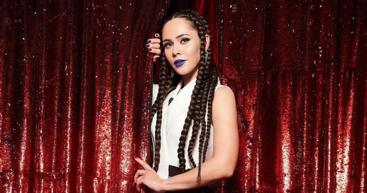 Юлия Санина спародировала Тину Кароль и Олю Полякову