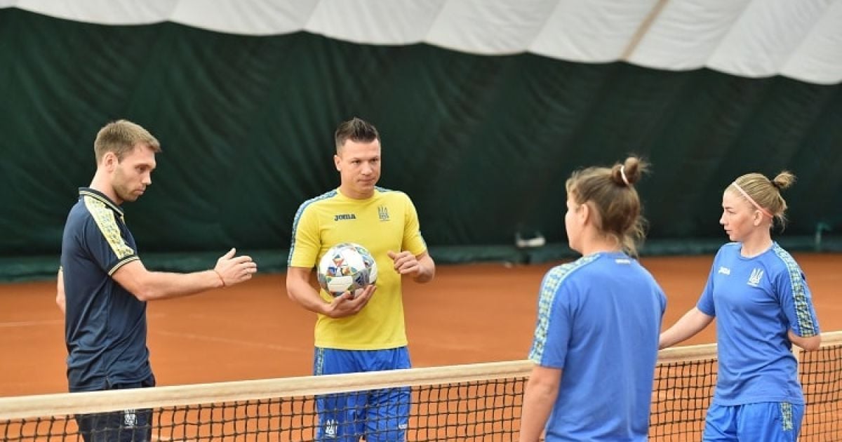 Футболисты сборной Украины потренировались с женщинами перед матчем Лиги наций