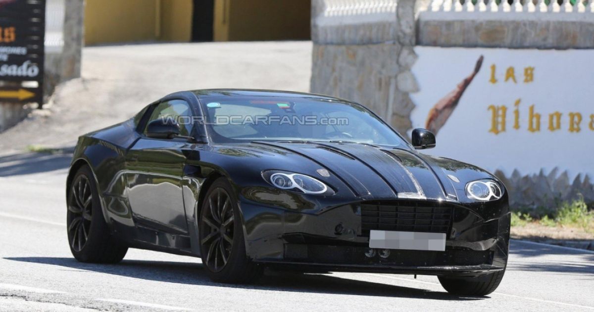 В Сети "засветился" салон Aston Martin DB11