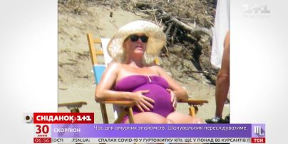 Беременную Кэти Перри поймали в купальнике