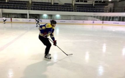 В 40 лет жизнь только начинается: Владимир Кличко сыграл в хоккей