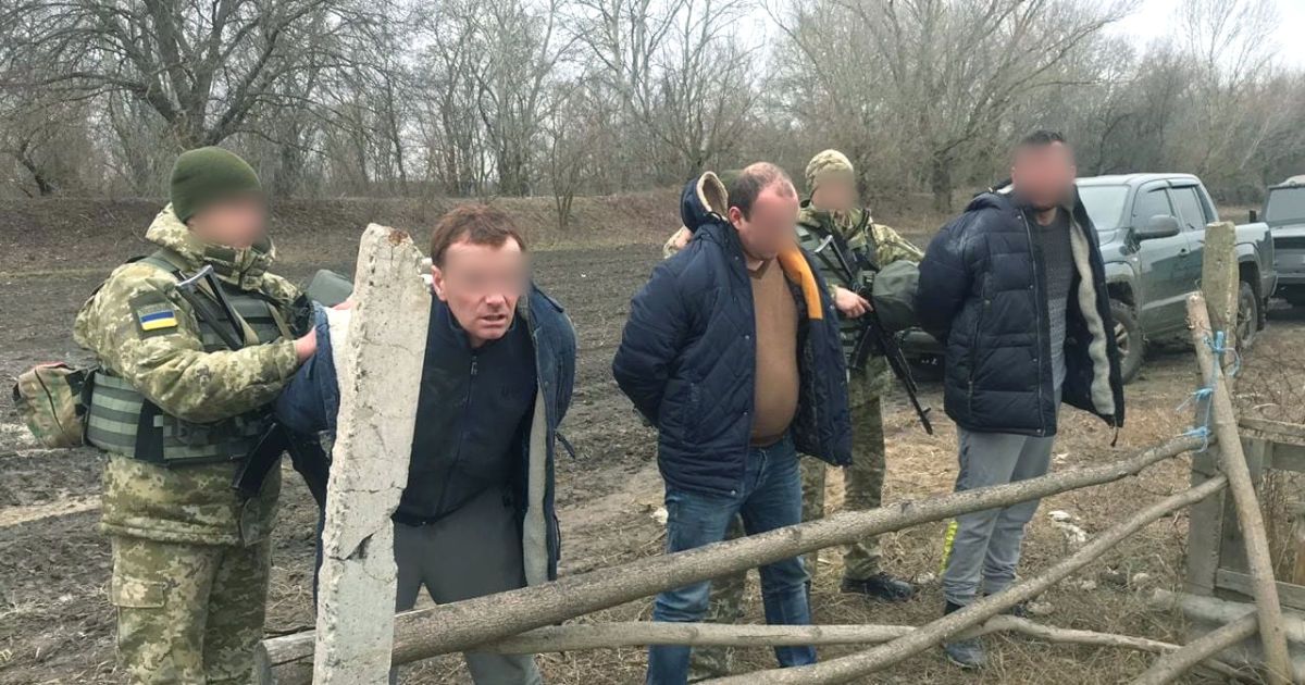 Прикордонники затримали британців і молдаванина