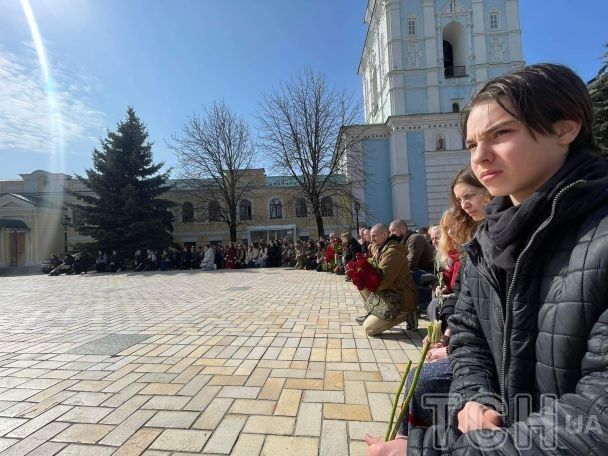 Прощання із загиблими бійцями 67 ОМБр відбулося у Михайлівському соборі / © ТСН.ua