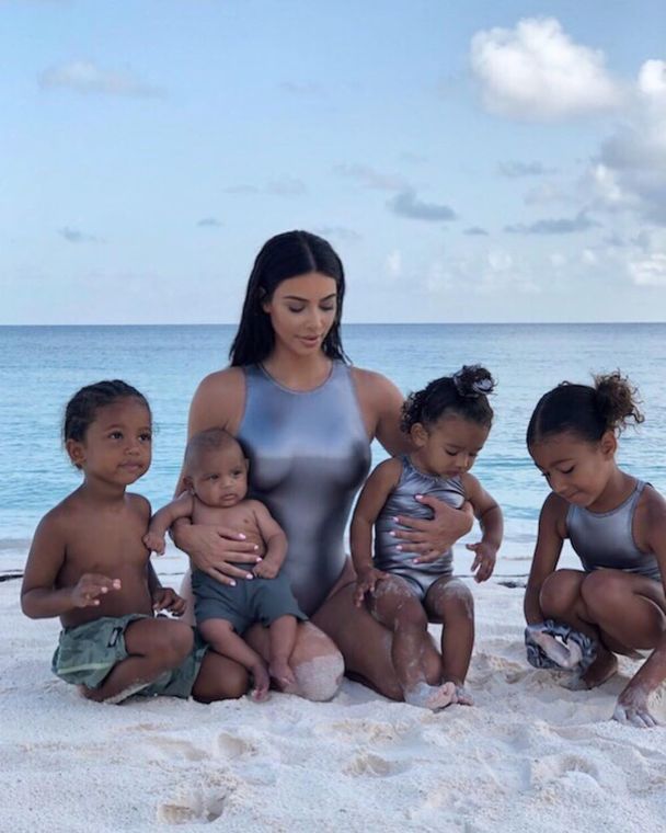  / © instagram.com/kimkardashian