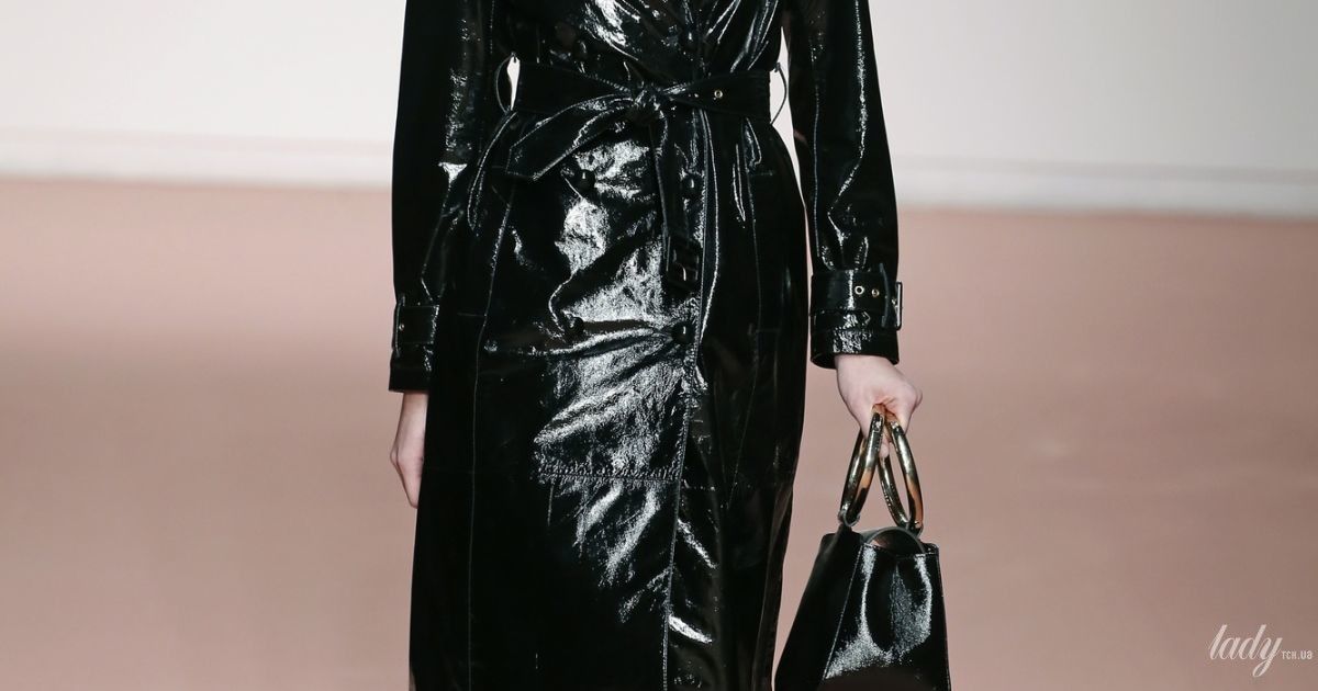 Коллекция Blumarine прет-а-порте сезона осень-зима 2019-2020_27 / © East News