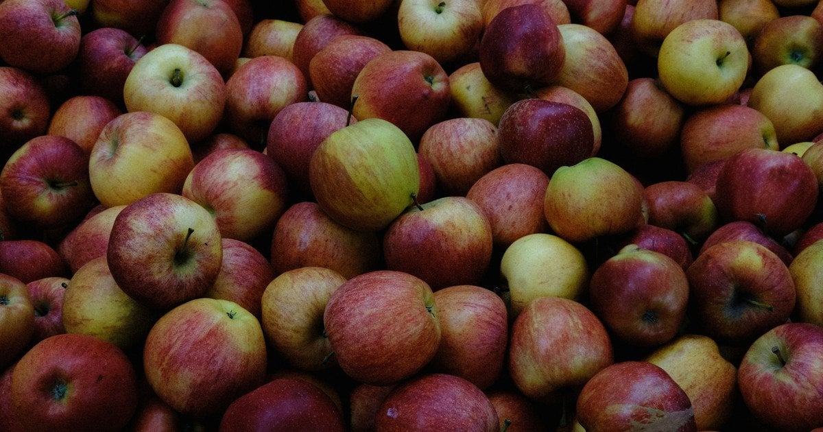 Яблука здорожчають