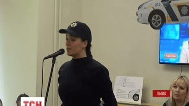 Львовская полицейская поразила исполнением песни «Я піду в Далекі гори»