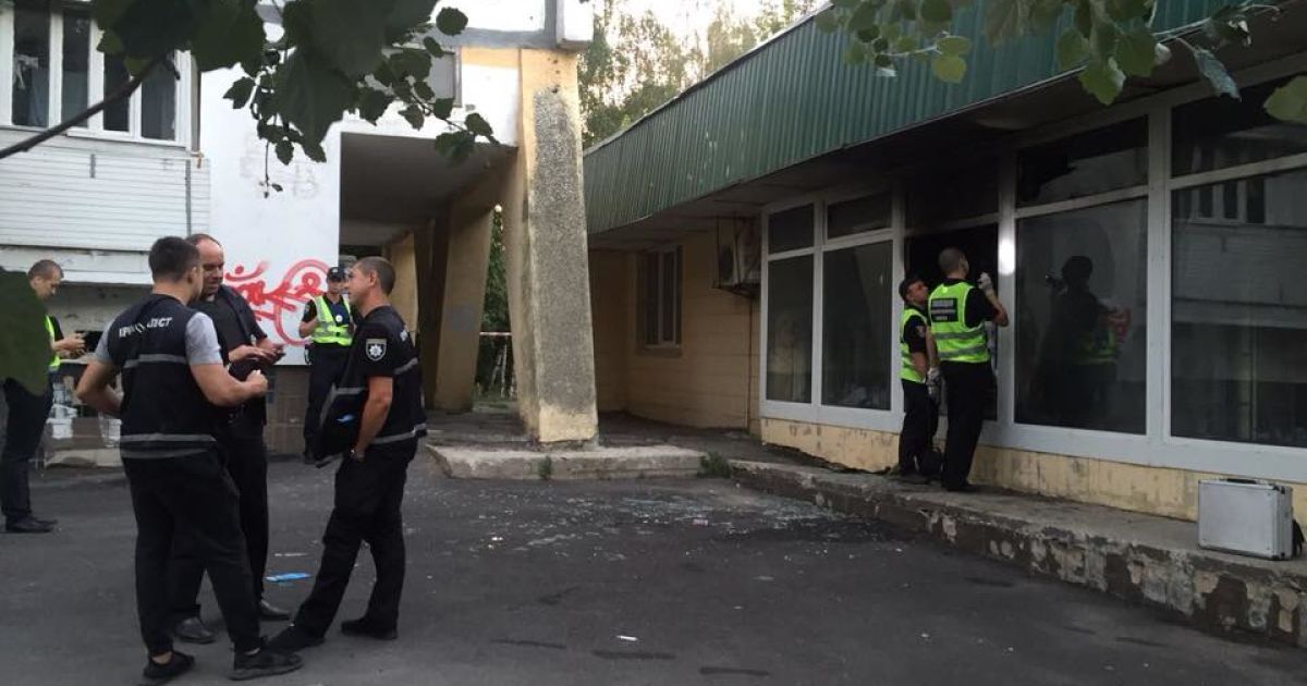 В "Ощадбанке" сообщили, что во время поджога банка наличка не пострадала