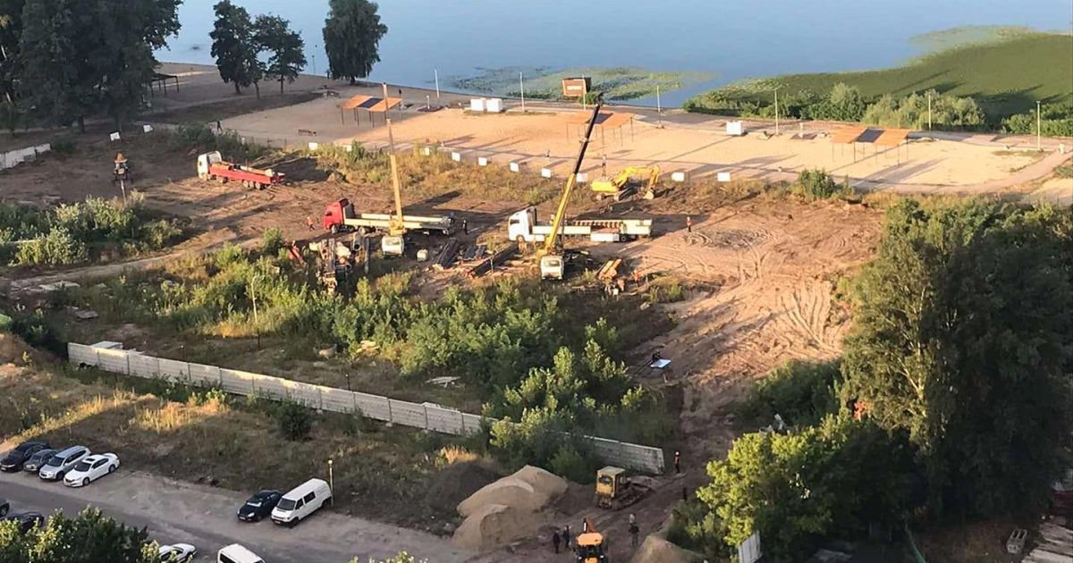Скандальна забудова на Микільській Слобідці у Києві / © Фото з соціальних мереж