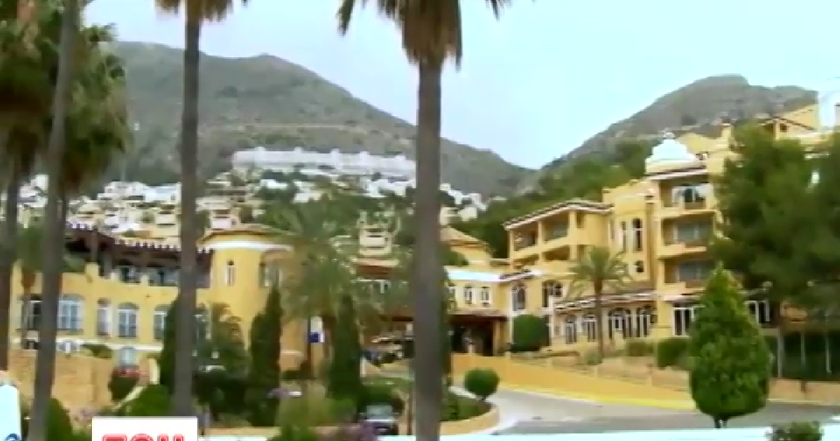 Колобов жив в елітному селищі в розкішному маєтку перед затриманням.