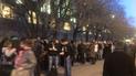 Люди в очереди стояли за деньгами за митинг