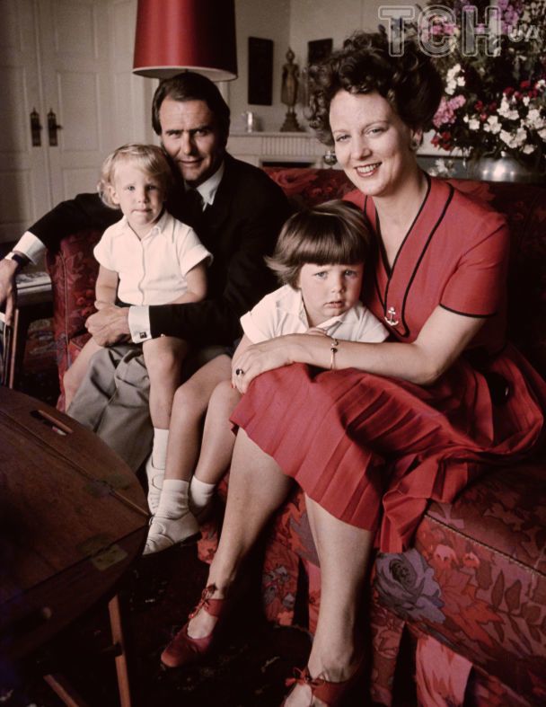 Королева Маргрете II та принц Генрік із синами, 1972 рік / © Getty Images
