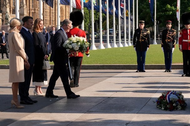 Еммануель і Бріжит Макрони, Кір і Вікторія Стармери / © Associated Press