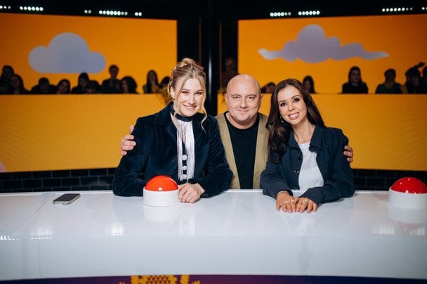 Катерина Нікітіна, Юрій Ткач та Міла Єрємєєва на шоу "Я люблю Україну"